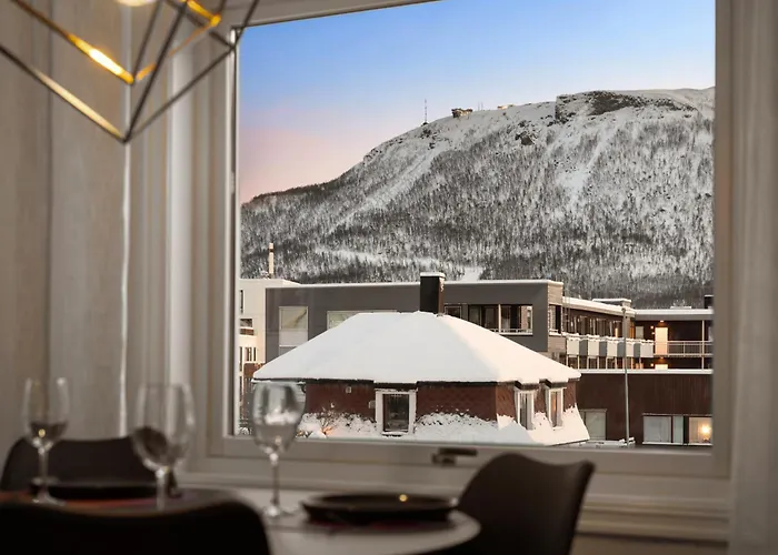 Arctic Homes - Scandinavian 1& 2 Bedroom *