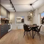 Arctic Homes - Scandinavian 1& 2 Bedroom Lägenhet